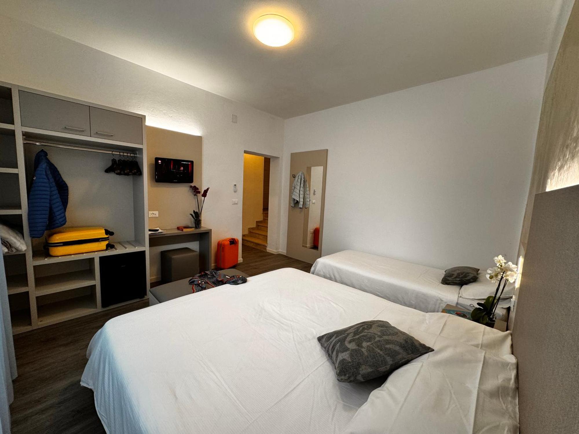 Hotel Etna Каорле Экстерьер фото